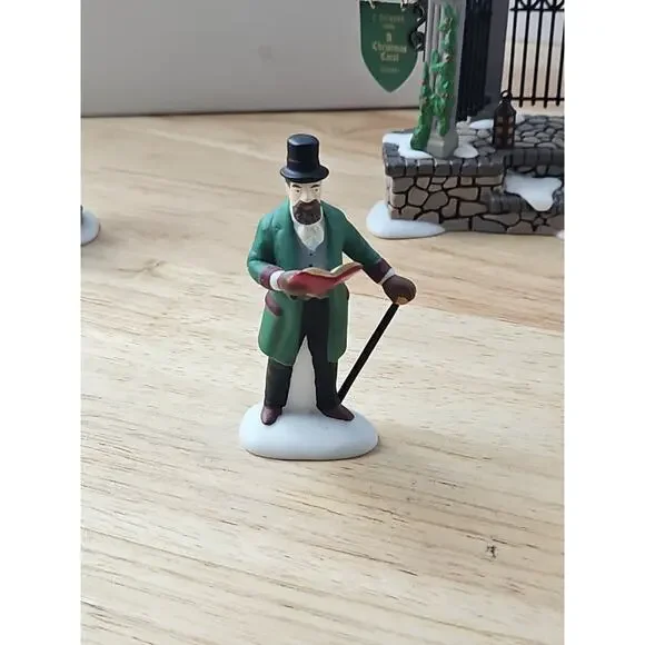 Dept 56 A Christmas Carol Reading by Charles Dickens Set of 4 No. 58403 - Picture 11 of 16